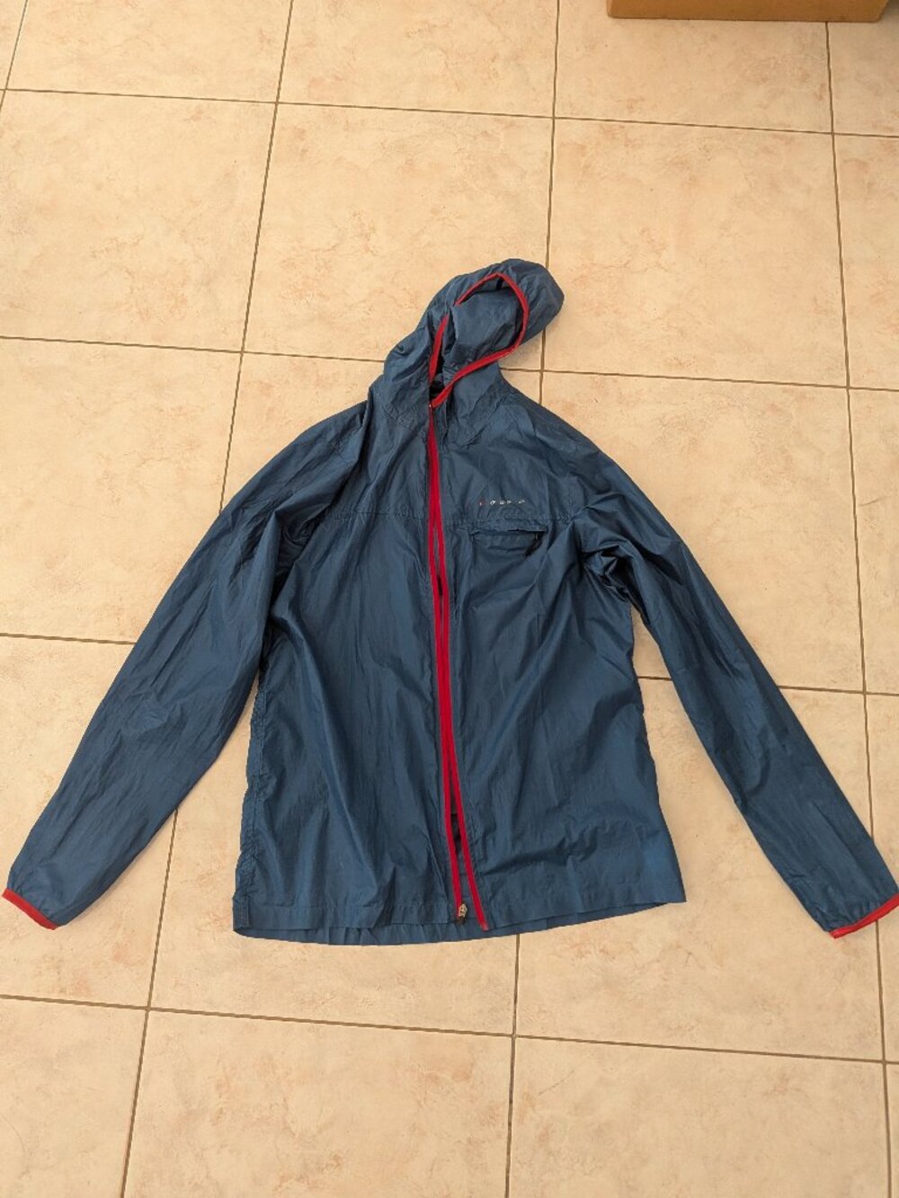 EUC Bellwether Alterra Ultralight Jacket men's size Large / packable
